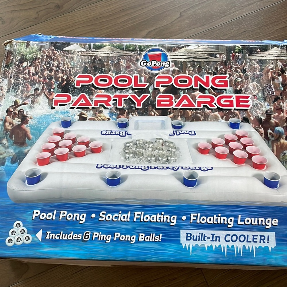 Pool pong inflatable